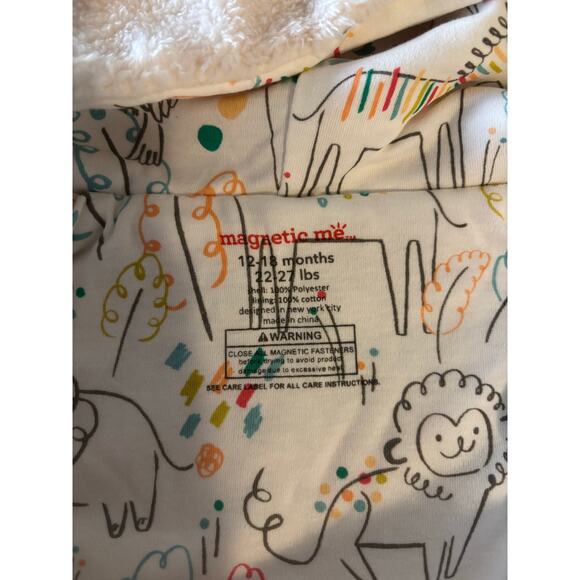 Magnetic Me white fleece, size 12-18 months, 22-27 pounds NWT - Picture 2 of 3